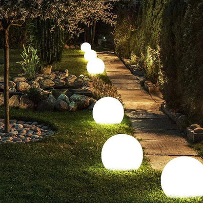 Solenne™ Lámpara esférica de jardín