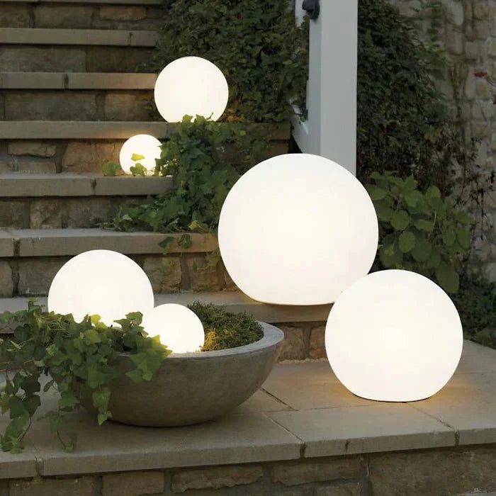 Solenne™ Lámpara esférica de jardín